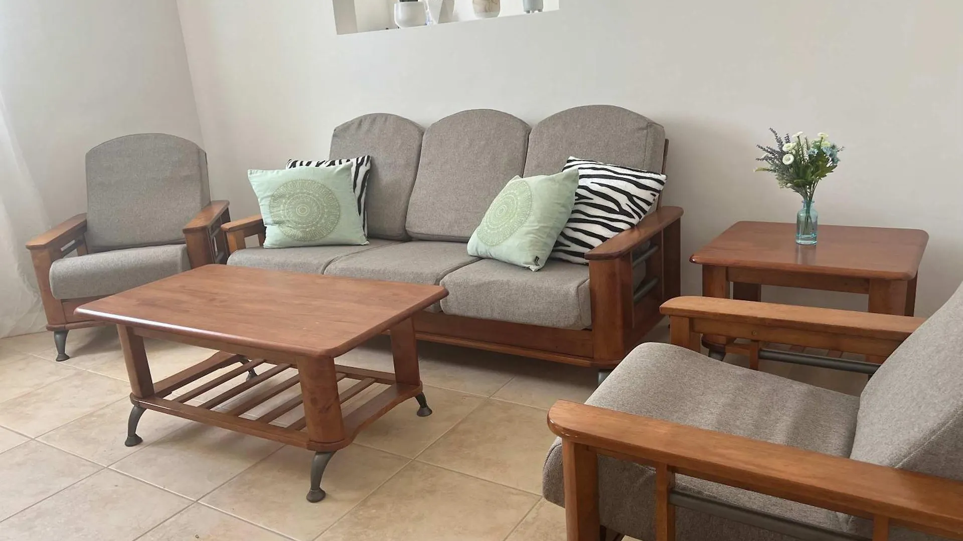 3 Bedroom Cozy Villa Close To Jan Thiel Beach Curaçao